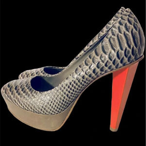 BCBG Grey Python Leather Orange platform Heels Pumps  Sz 9